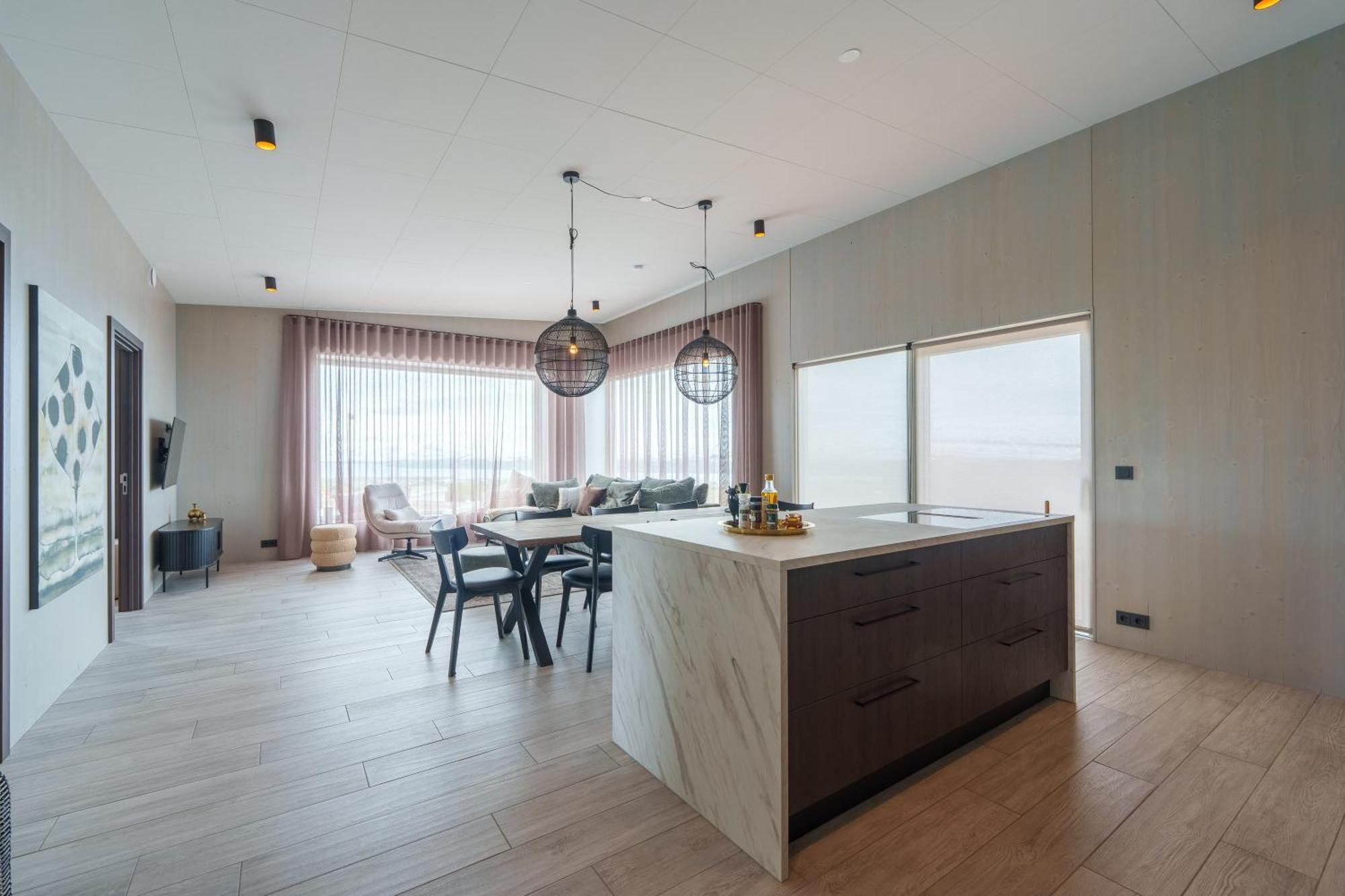 Day Dream Hyrnuland Villa อาคูเรย์รี ภายนอก รูปภาพ