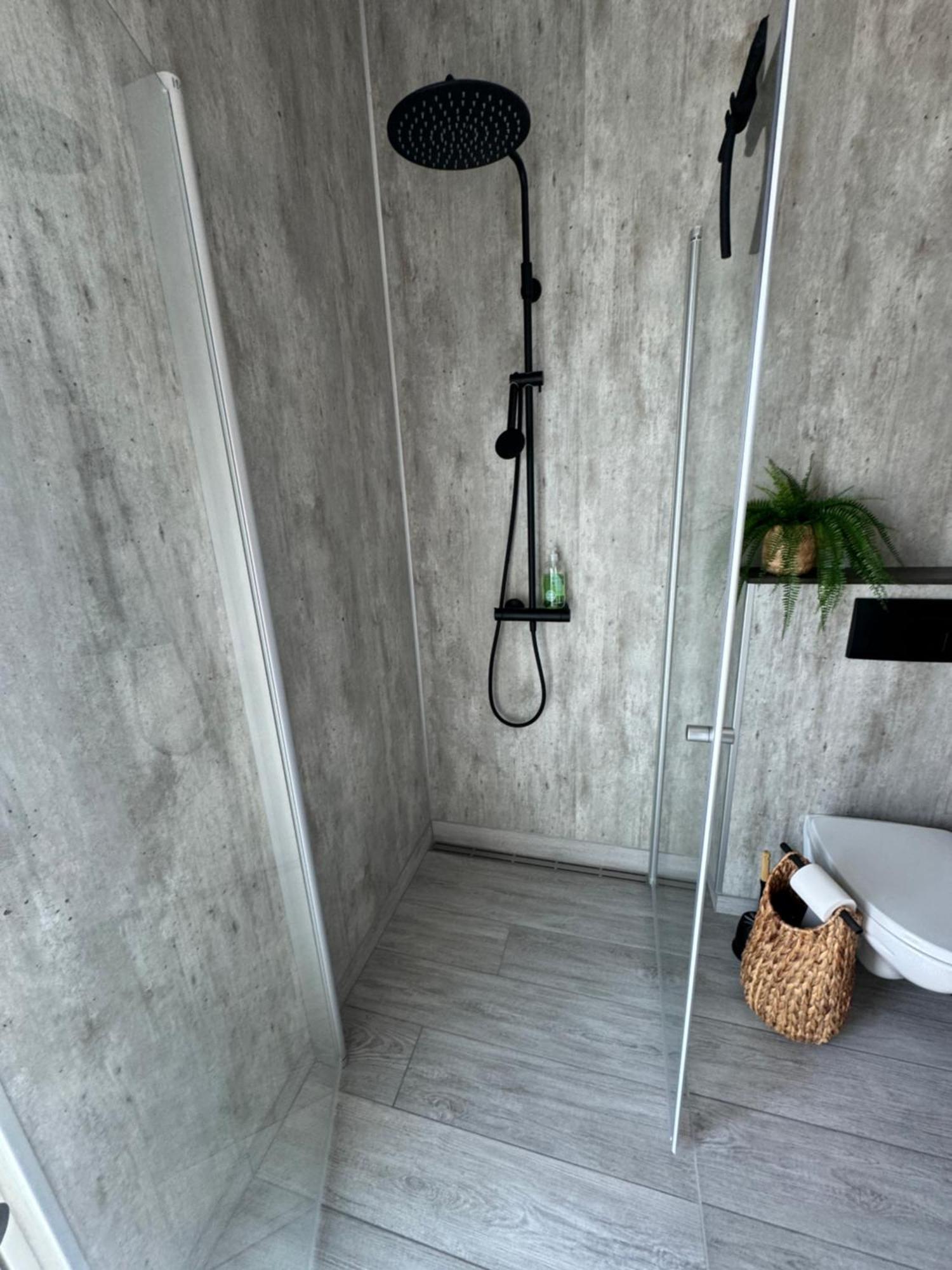 Day Dream Hyrnuland Villa อาคูเรย์รี ภายนอก รูปภาพ
